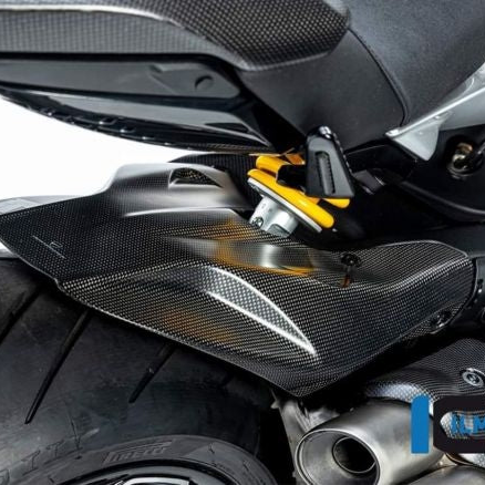 Garde-boue arrière ILMBERGER en carbone brillant pour Ducati Diavel V4 2023-2024