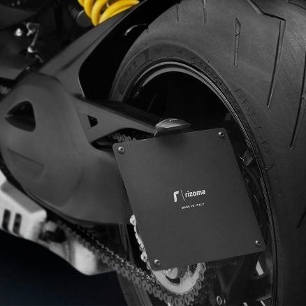KIT SUPPORT DE PLAQUE RIZOMA EXTÉRIEUR STREET RIZOMA DUCATI DIAVEL V4 2023